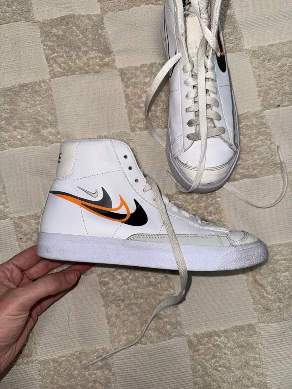 Nike Kids' Blazer‎ Mid '77 Next Nature Sneaker size 5Y or 6.5W